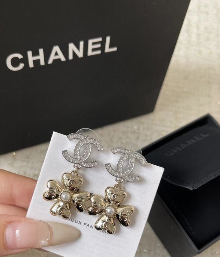 Ch**el earrings